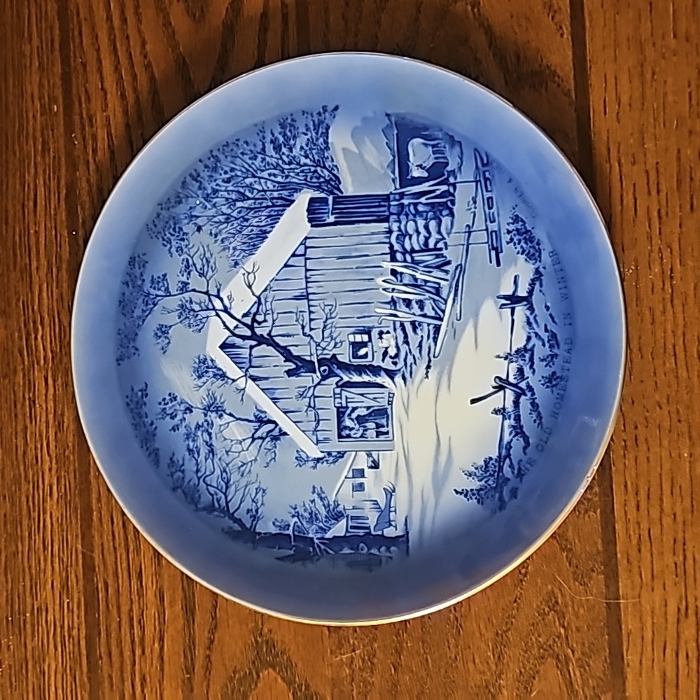 Currier and Ives The Old Homestead In Winter Vintage Plate - Picture 1 of 4